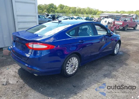 2015 Ford Fusion Se Hybrid z USA, uszkodzony, nr VIN 3FA6P0LU3FR190492